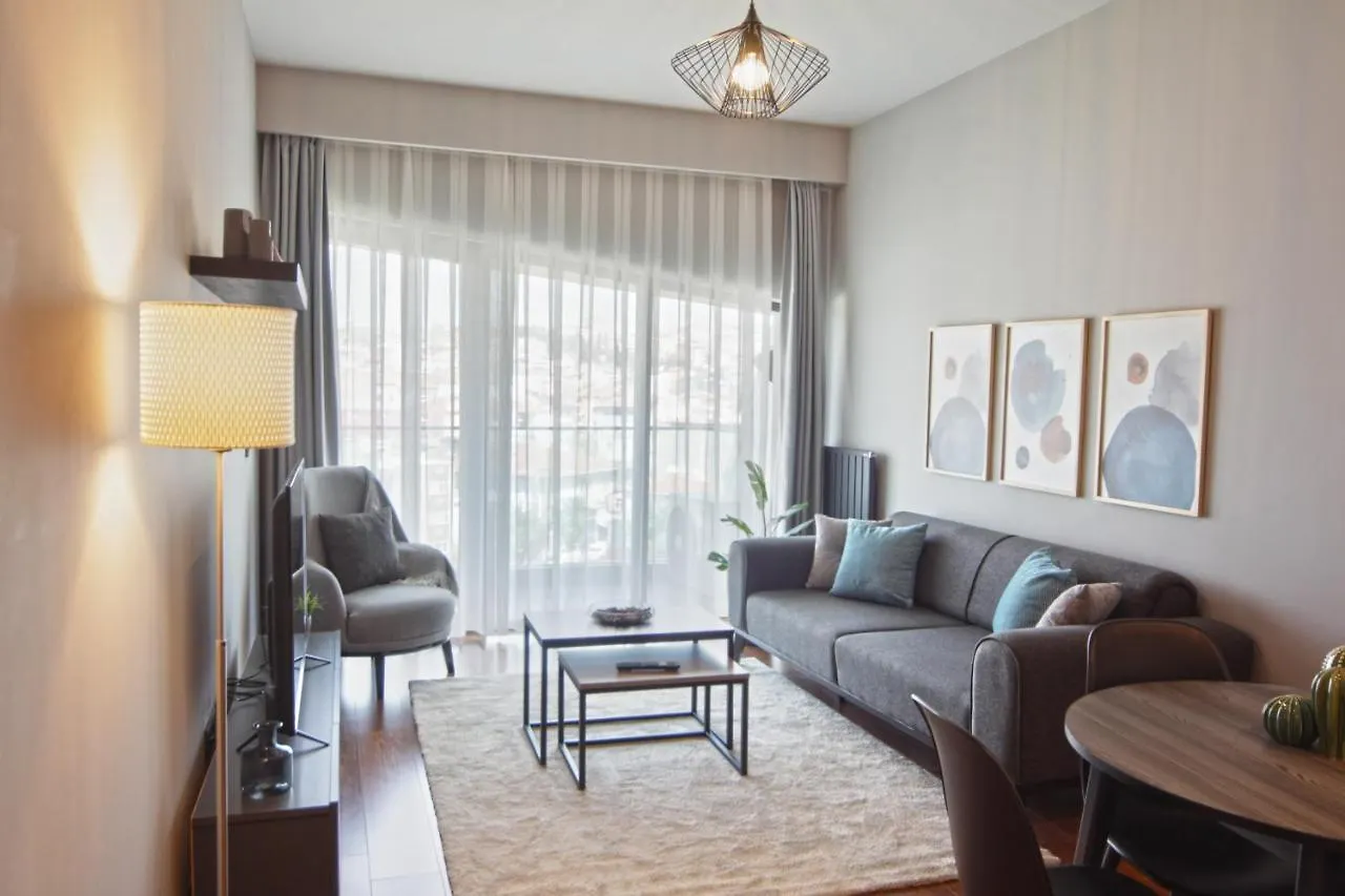 Sleek City Apartment With Premium Amenities Istanbul