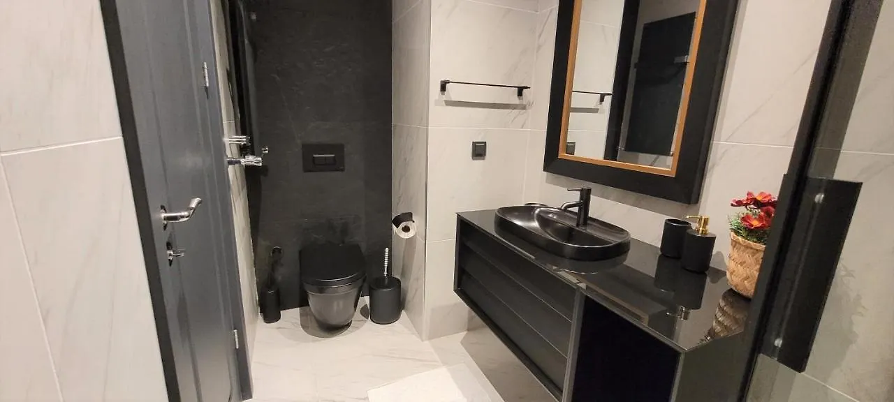 Sleek City Apartment With Premium Amenities Istanbul