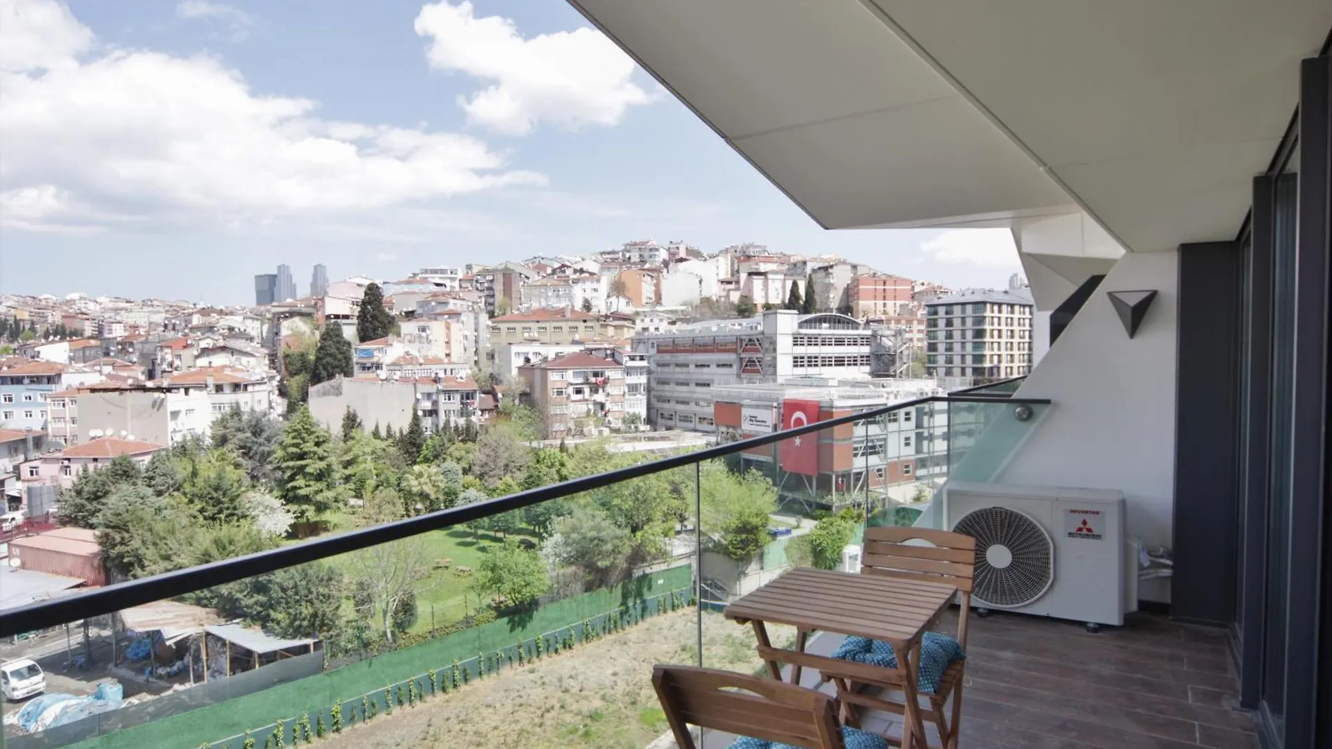 Sleek City Apartment With Premium Amenities Istanbul Turkey